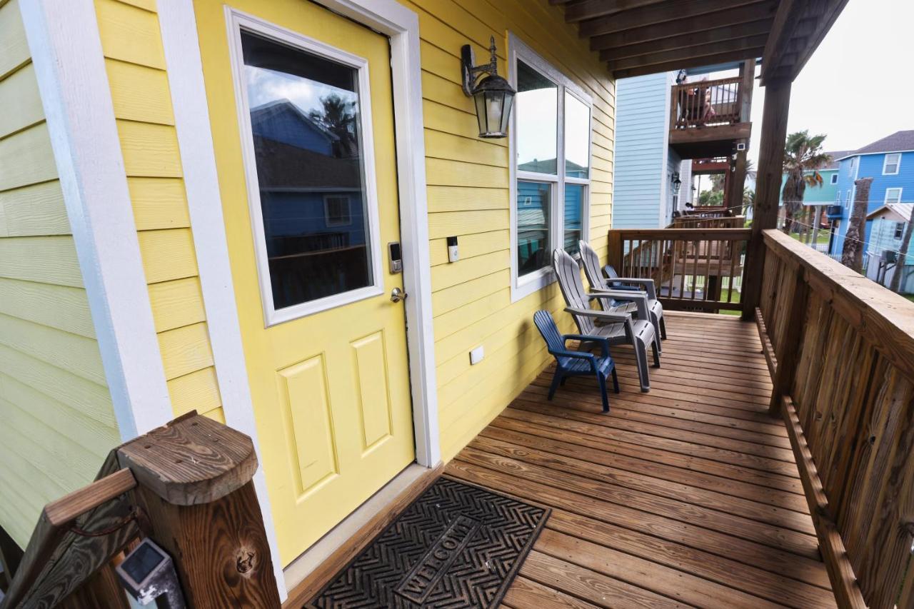 Yellow Beach Haven, Decks, Views, Mere Steps To Sand Galveston Dış mekan fotoğraf